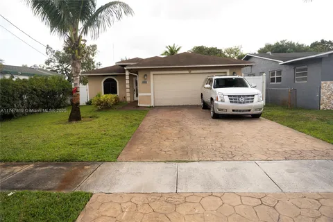 5624 SW 19th St, West Park FL 33023