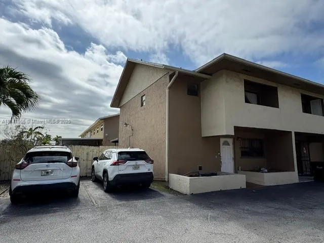 5302 W 26th Ave # 101, Hialeah FL 33016