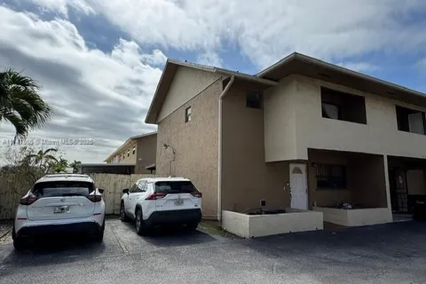 5302 W 26th Ave # 101, Hialeah FL 33016