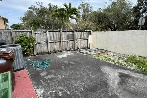 5302 W 26th Ave # 101, Hialeah FL 33016