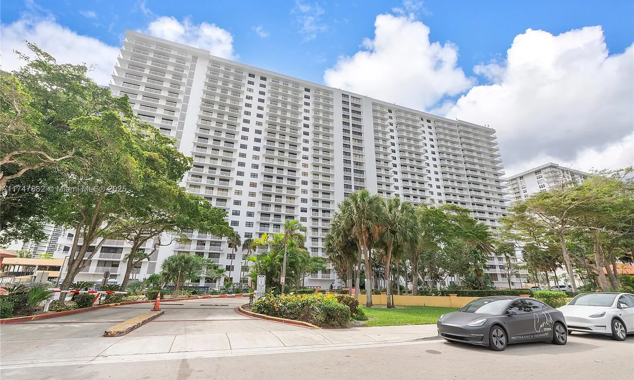 210 174th St # 902, Sunny Isles Beach FL 33160