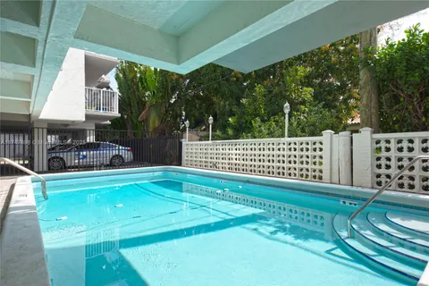 1220 71st St # 37, Miami Beach FL 33141