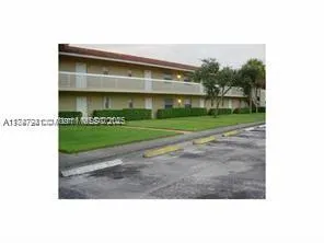 9917 Twin Lakes Dr # D, Coral Springs FL 33071