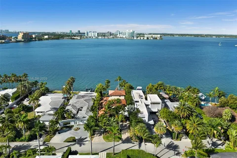 2420 N Shore Ter, Miami Beach FL 33141