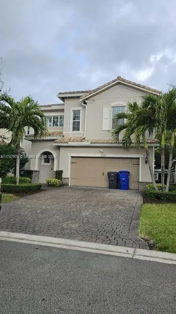 3943 Mahogany Ln, Hollywood FL 33021