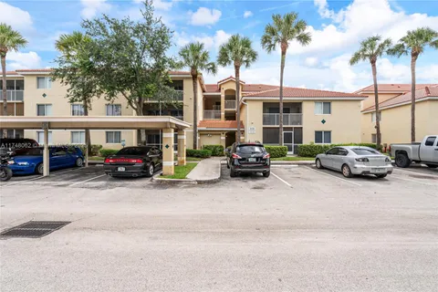 450 S Park Rd # 307, Hollywood FL 33021