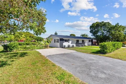 1003 NE 110th St # 1003, Biscayne Park FL 33161