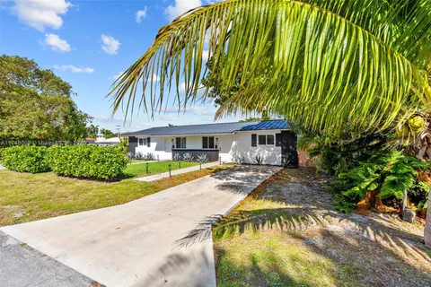 1003 NE 110th St # 1003, Biscayne Park FL 33161