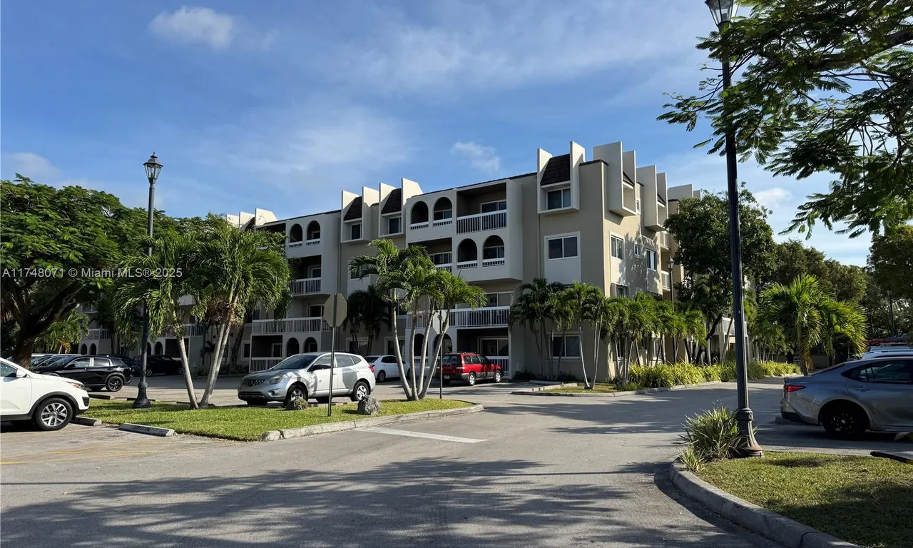7915 Camino Real # 302, Miami FL 33143