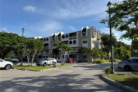 7915 Camino Real # 302, Miami FL 33143