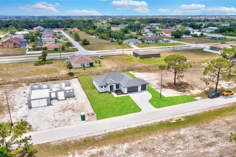 2700 NW 20th Terrace, Cape Coral FL 33993