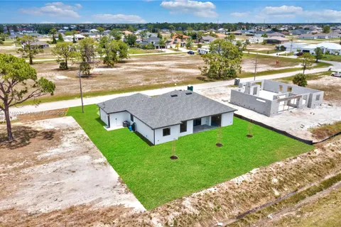 2700 NW 20th Terrace, Cape Coral FL 33993