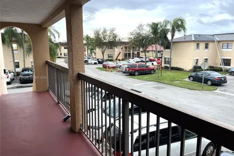 18224 Mediterranean Blvd # 17, Hialeah FL 33015