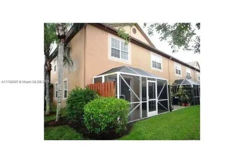 1621 Barcelona Way # 32, Weston FL 33327