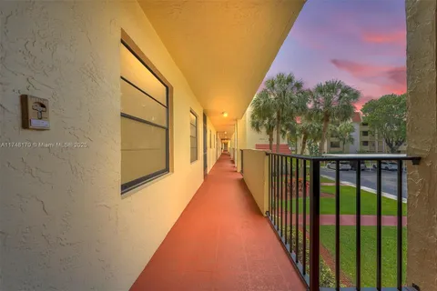 23380 Carolwood Ln # 201, Boca Raton FL 33428