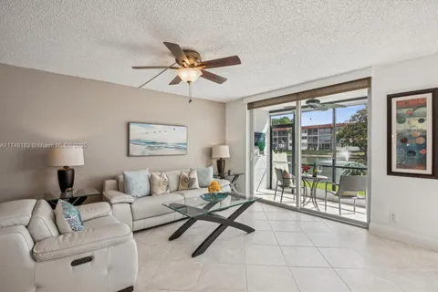 361 S Hollybrook Dr # 107, Pembroke Pines FL 33025