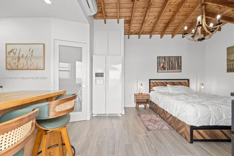 1445 71st St # 1, Miami Beach FL 33141
