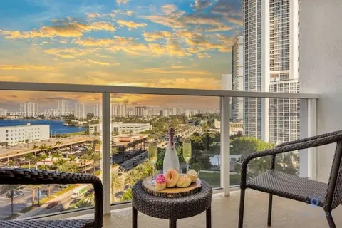 18001 Collins Ave # 903, Sunny Isles Beach FL 33160