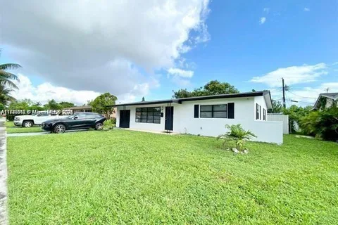 6521 NW 21st St, Sunrise FL 33313