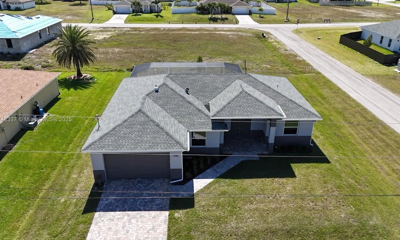 1246 NW 19, Cape Coral FL 33993