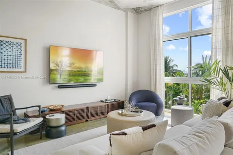 2001 Meridian Ave # 509, Miami Beach FL 33139