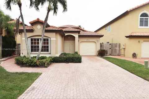 11214 NW 53rd Ln, Doral FL 33178
