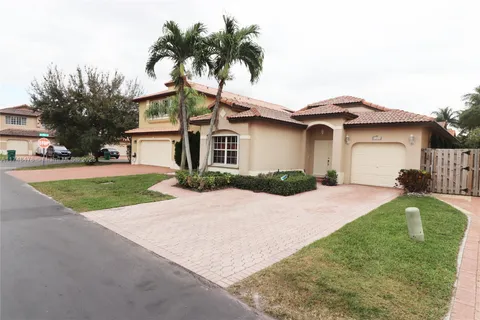11214 NW 53rd Ln, Doral FL 33178