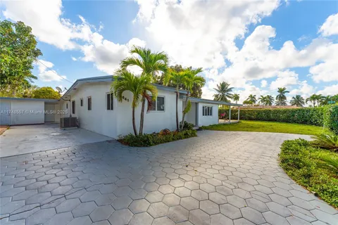 4641 SW 112th Ave, Miami FL 33165