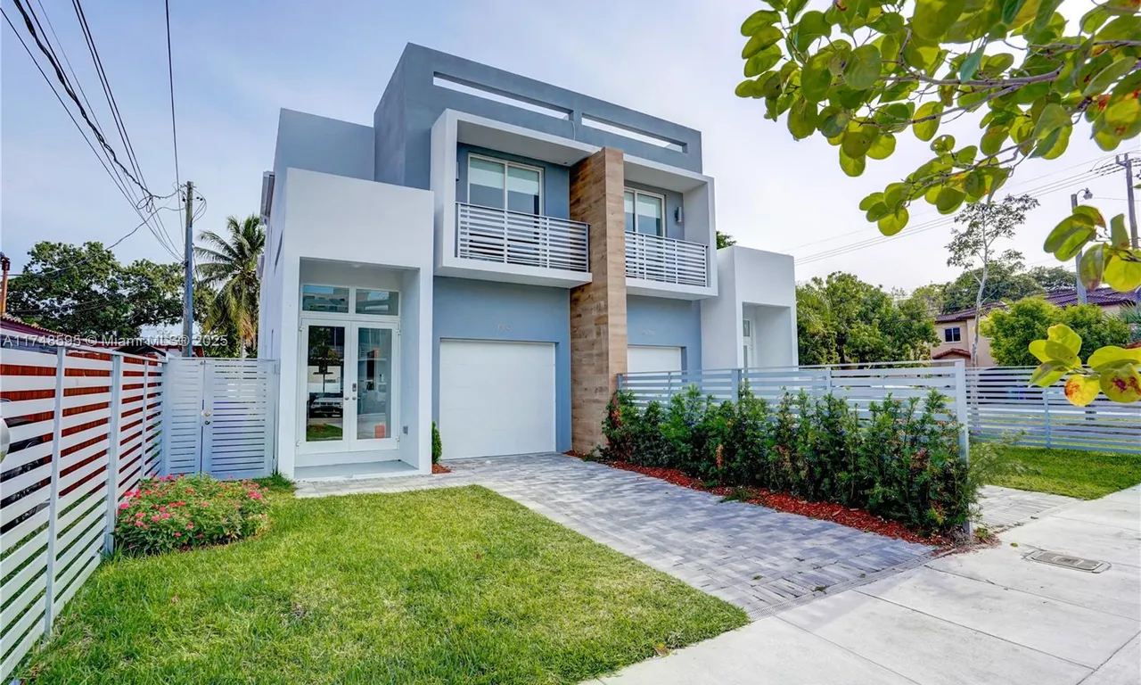 3570 SW 23rd St # 3570, Miami FL 33145
