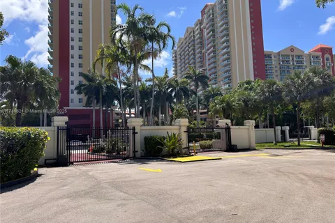 16909 N Bay Rd # 519, Sunny Isles Beach FL 33160