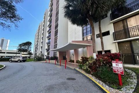 16909 N Bay Rd # 519, Sunny Isles Beach FL 33160