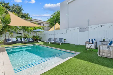 3572 SW 23rd St # 3572, Miami FL 33145