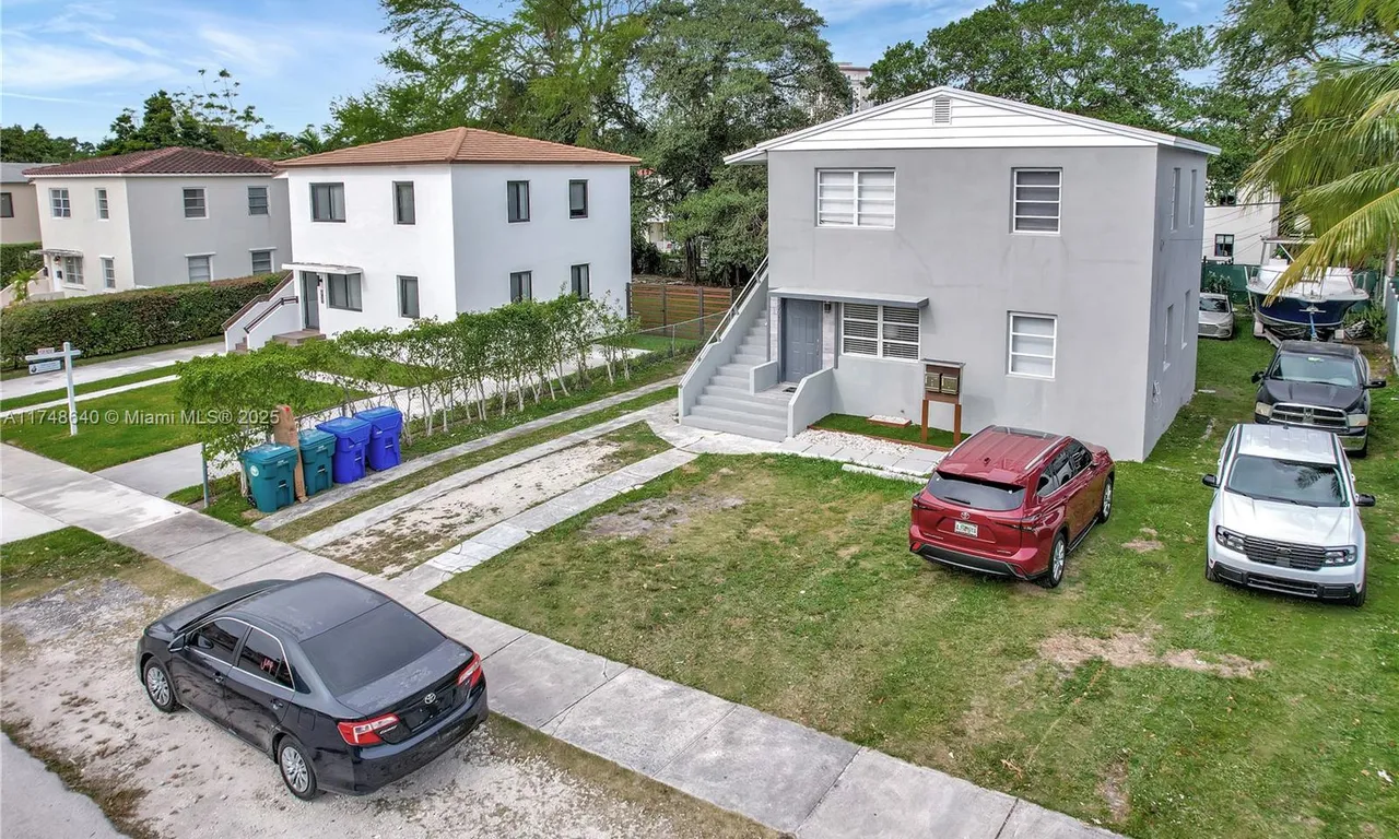 3721 SW 27th Ter, Miami FL 33134