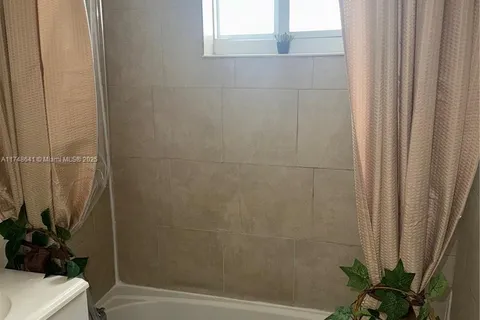 2209 NW 6th St # 2, Fort Lauderdale FL 33311