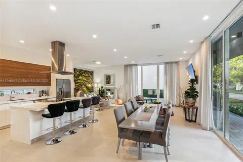 3580 SW 23rd St # 3580, Miami FL 33145