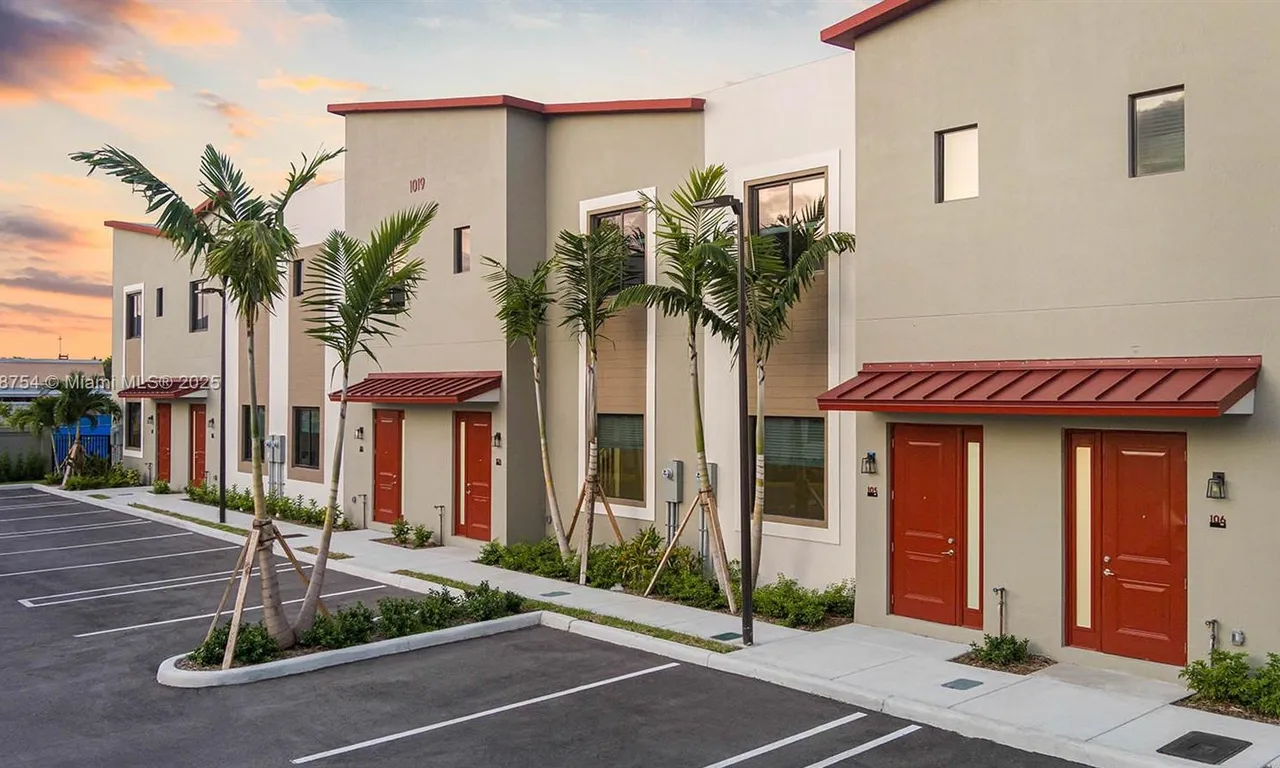 1001 NE 58th St # A, Oakland Park FL 33334