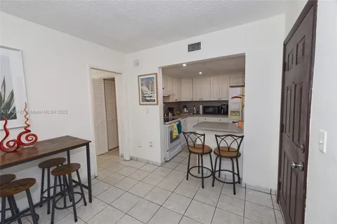 735 NW 13th Ave # 2, Miami FL 33125