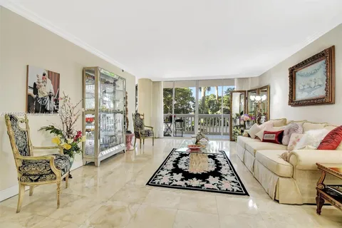 2000 ISLAND BL # 410, Aventura FL 33160