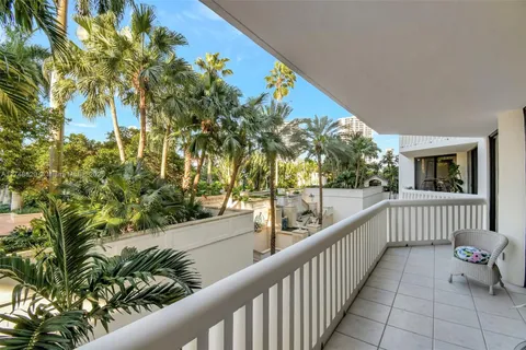 2000 ISLAND BL # 410, Aventura FL 33160