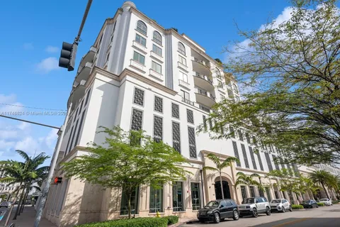 275 Giralda Ave # 7B, Coral Gables FL 33134