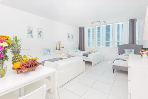 5445 Collins Ave # 617, Miami Beach FL 33140