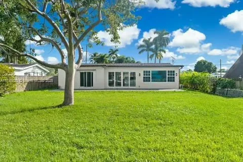 4481 SW 34th Ter, Dania Beach FL 33312