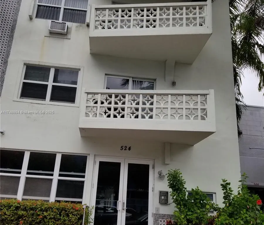 524 Washington Ave # 203, Miami Beach FL 33139