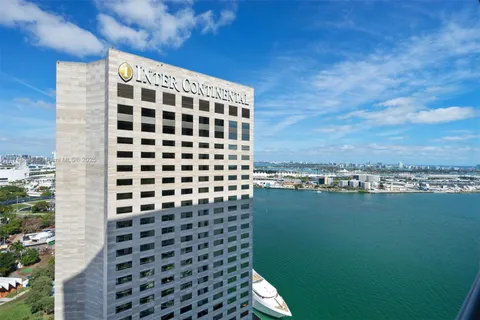 335 S Biscayne Blvd # 2402, Miami FL 33131