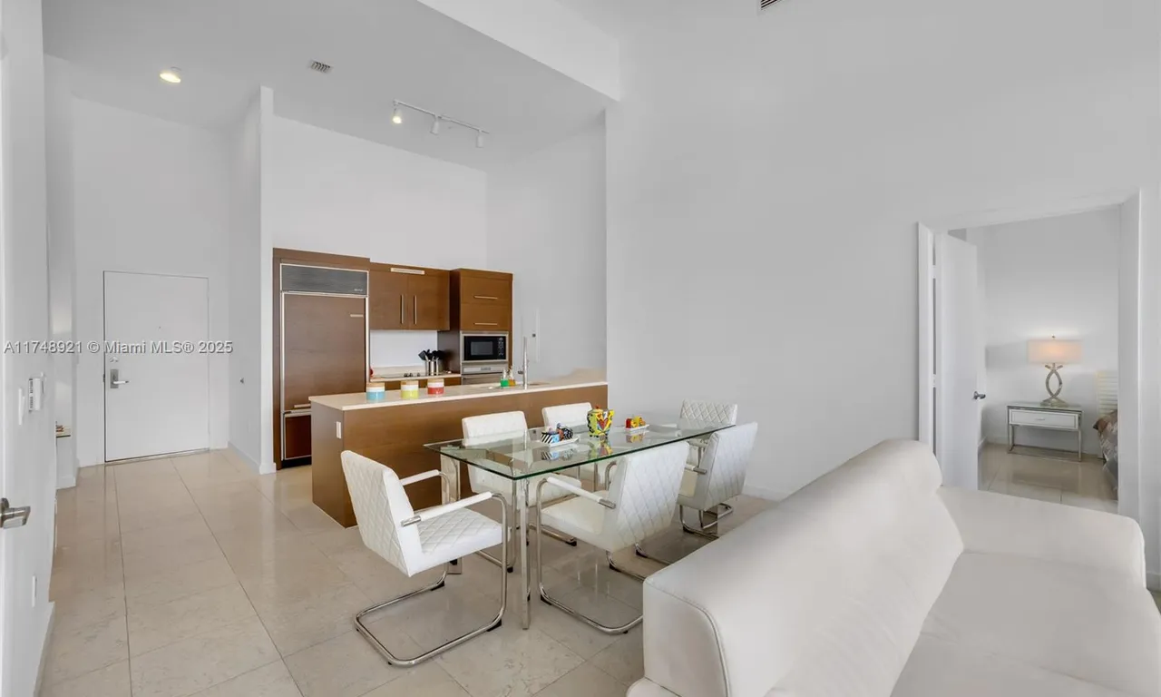 465 Brickell Ave # 1505, Miami FL 33131