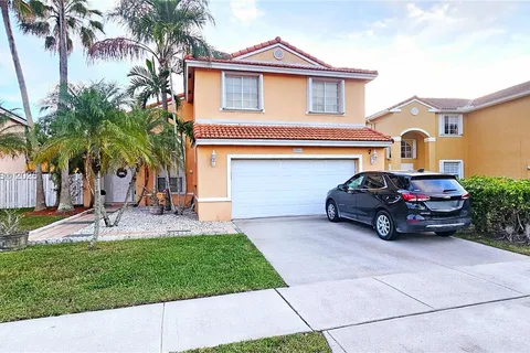 18860 NW 12th St, Pembroke Pines FL 33029