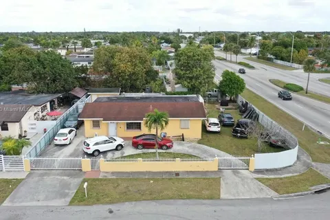 11715 SW 183rd St, Miami FL 33177