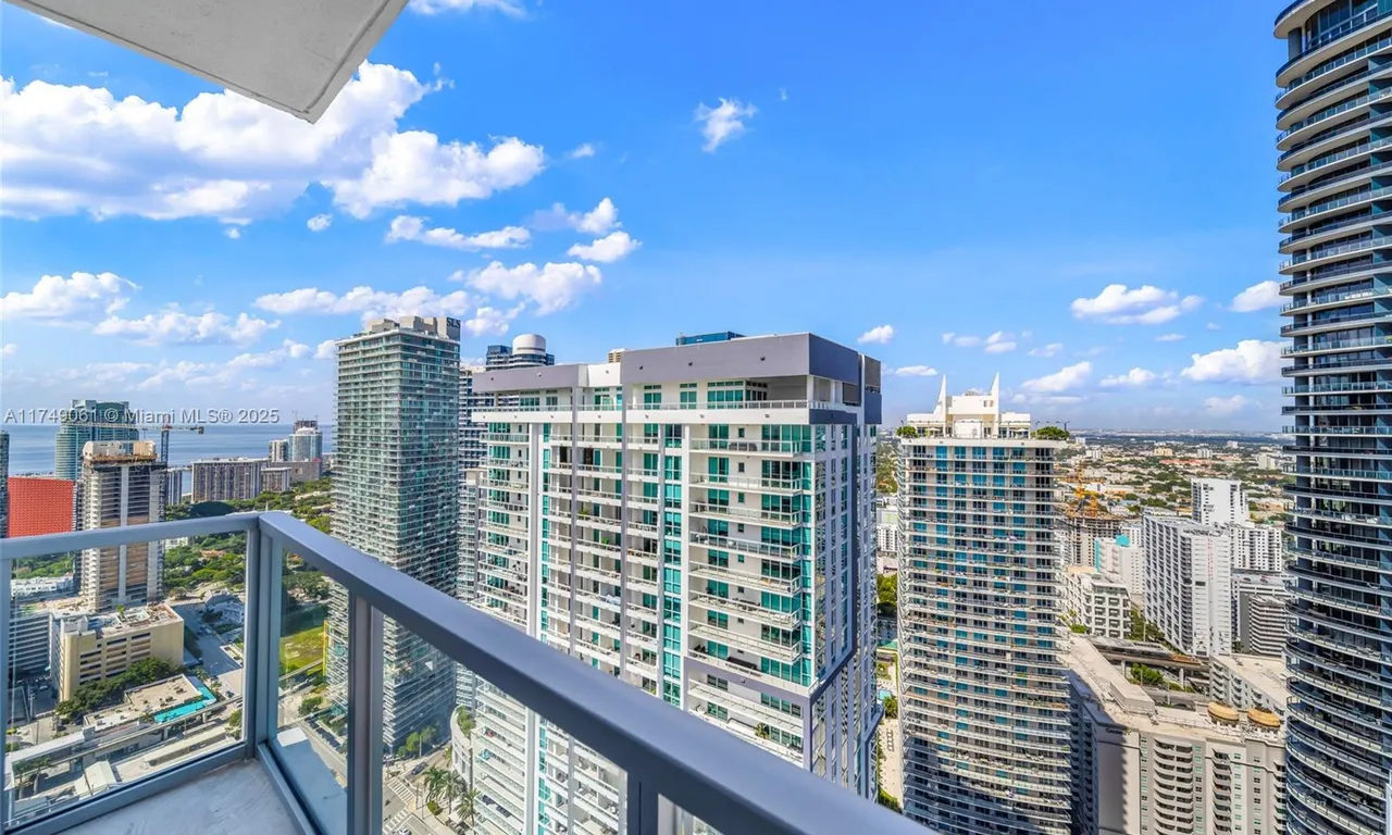 1060 Brickell Ave # 4307, Miami FL 33131