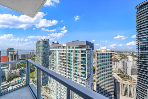 1060 Brickell Ave # 4307, Miami FL 33131