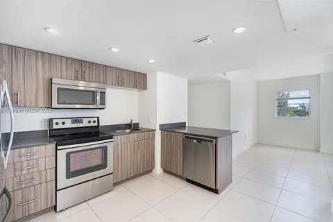 910 West Ave # 0601, Miami Beach FL 33139